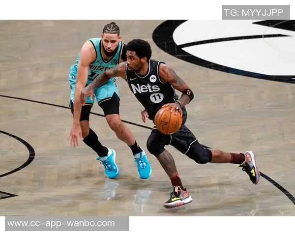 乔治上半场状态一般表现平平仅得10分1篮板2助攻三分球命中率尚可